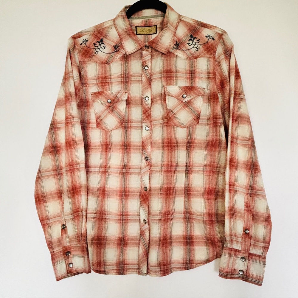 Legacy Falls for Her M Western Style Shirt w/Embroidery Pearl Snaps Blush Plaid
